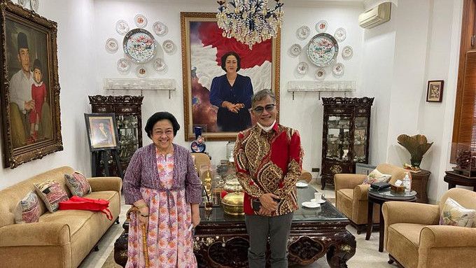 Pamer Foto dengan Megawati, Budiman Sudjatmiko Malah Disinggung soal Gerobak Bakso