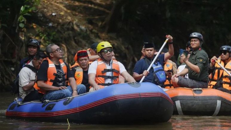 Pasangan RIDO Akan Bikin Transportasi Air di Sungai Jakarta, Bakal Terealisasi?