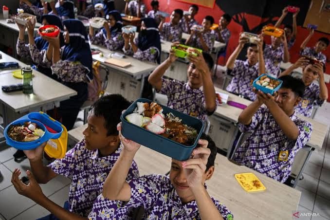 Anggaran Belum Cair, Program Makan Bergizi Gratis Baru Mulai di 2025