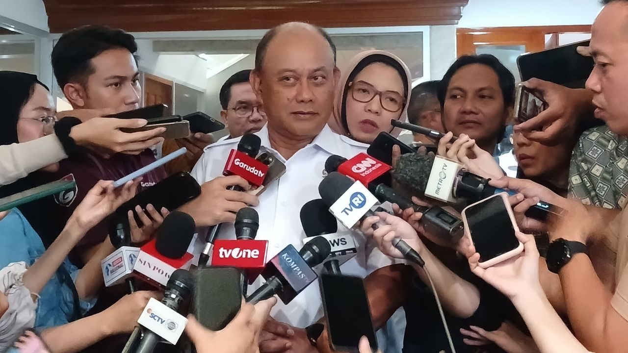 Dadan Hindayana: Seluruh Struktur BGN Belum Terima Gaji