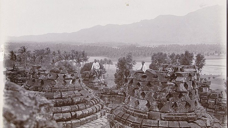 Borobudur dari Masa ke Masa: Tempat Nyonya Kompeni Minum Teh, Digerogoti Raja Siam, hingga Dibom
