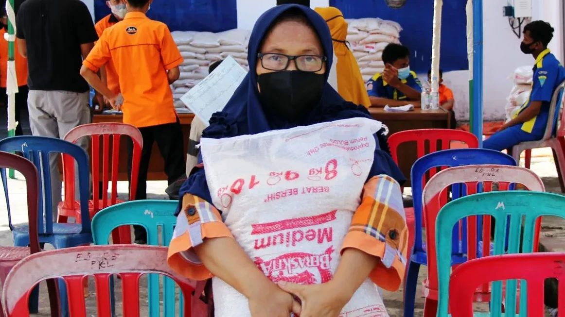 35,04 Juta Keluarga Penerima Manfaat Dapat Bansos Rp900 Ribu Hari Ini