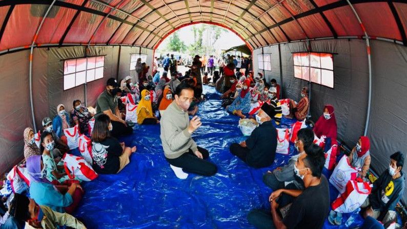Tinjau Lokasi Erupsi Gunung Semeru, Jokowi Dapat Laporan 2 Ribu Rumah Harus Direlokasi