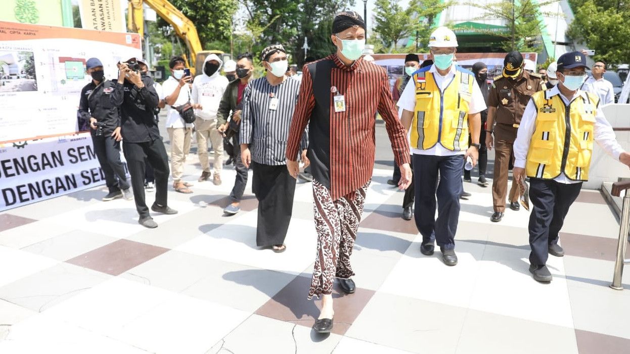 Kenangan Ganjar di Masjid Baiturrahman Simpang Lima: Dulu Beberapa Kali Tidur di Sini, Nggolek sing Ngirit