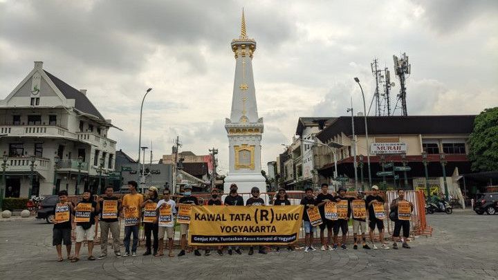 Komunitas Sepeda Tuntut KPK Tuntaskan Kasus Suap Eks Wali Kota Jogja