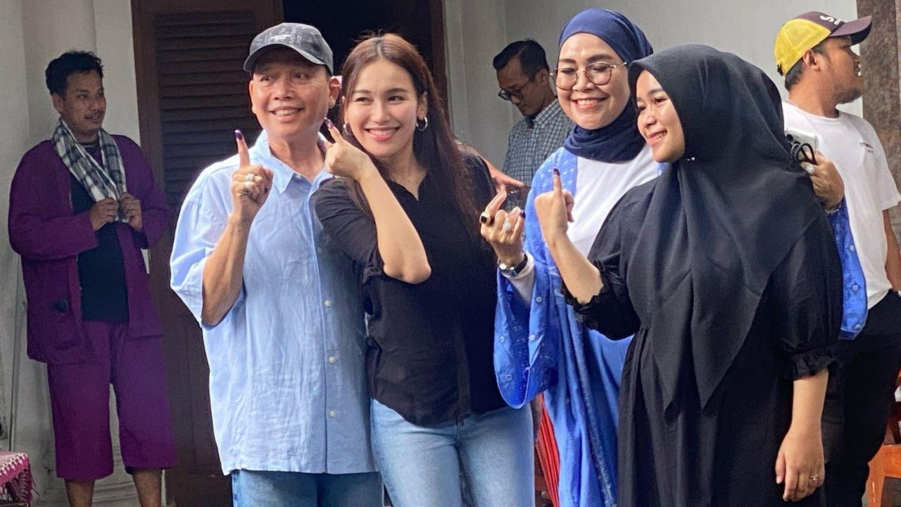 Keluarga Ayu Ting Ting (Foto: Era.id/Adelia)