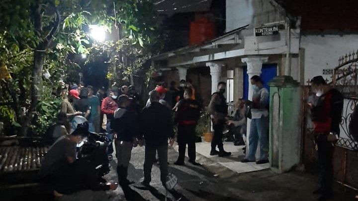 Aksi Densus 88 Gerebek Rumah Terduga Teroris di Bandung