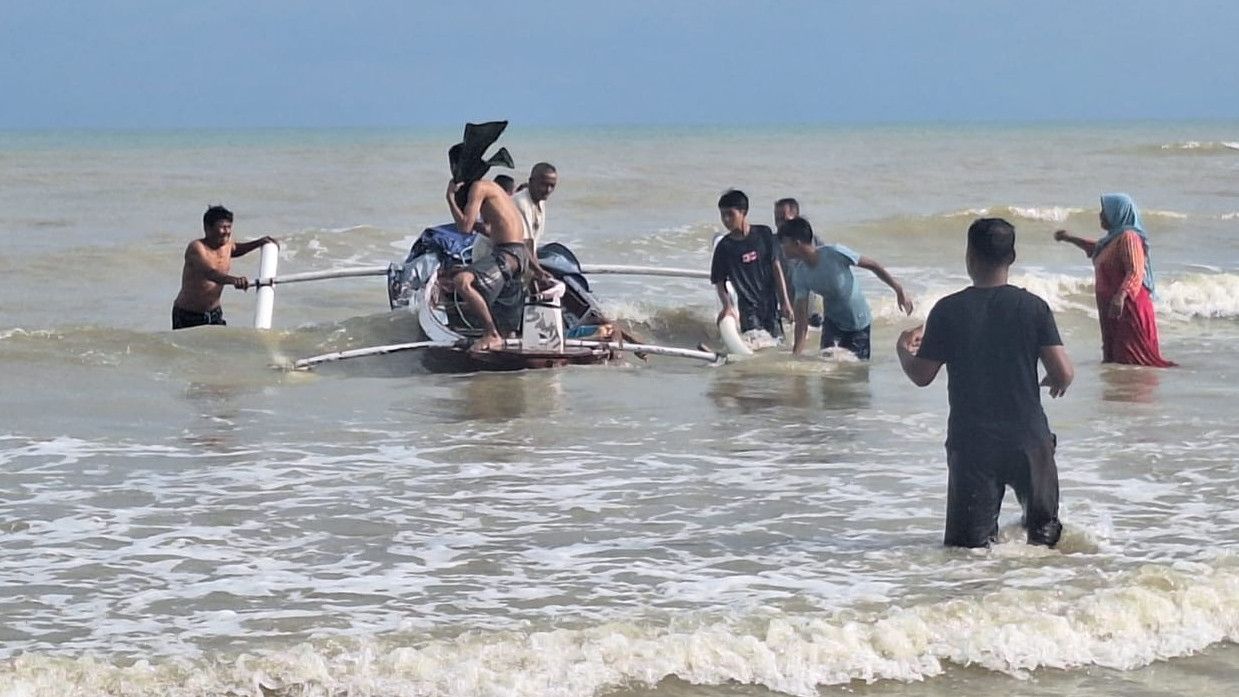 Mandi dan Bermain di Pinggir Laut, Tiga Warga Sampang Ditemukan Tewas Usai Diseret Ombak