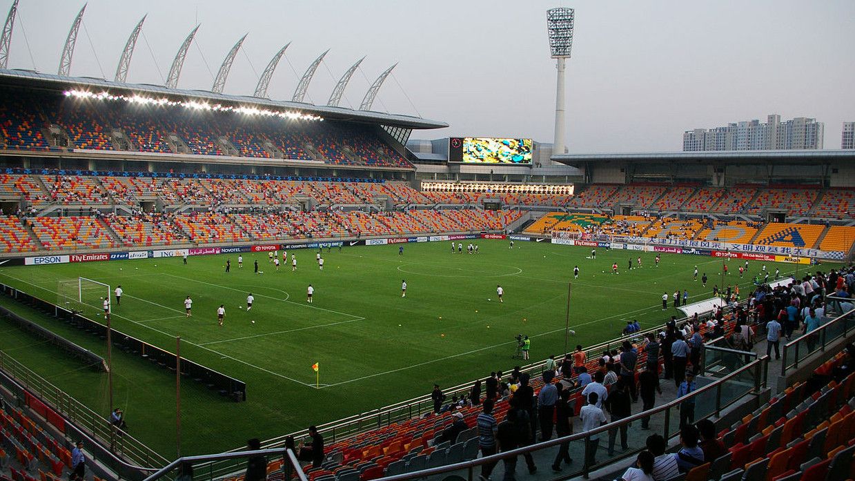 Komentator Bola China Minta Maaf Sempat 'Terbawa Suasana di Lapangan'