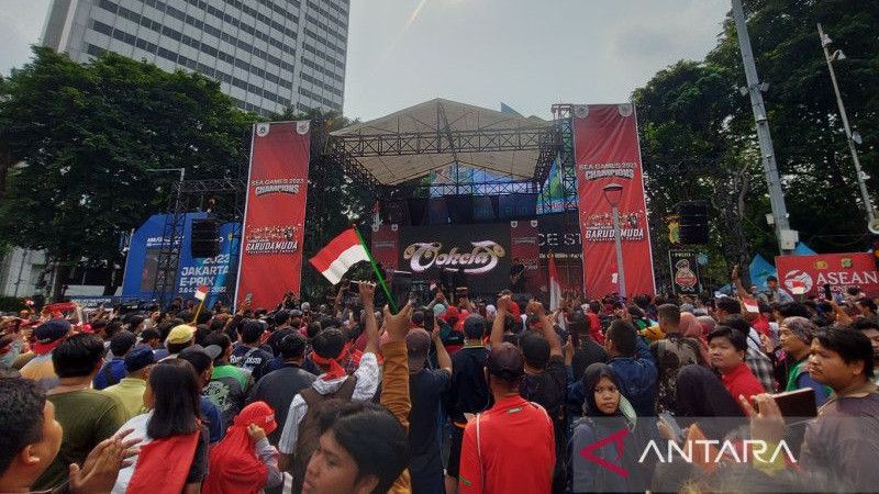 Situasi Terkini Bundaran HI Jelang Arak-arakan Timnas U-22 , Jadi Arena Konser Cokelat