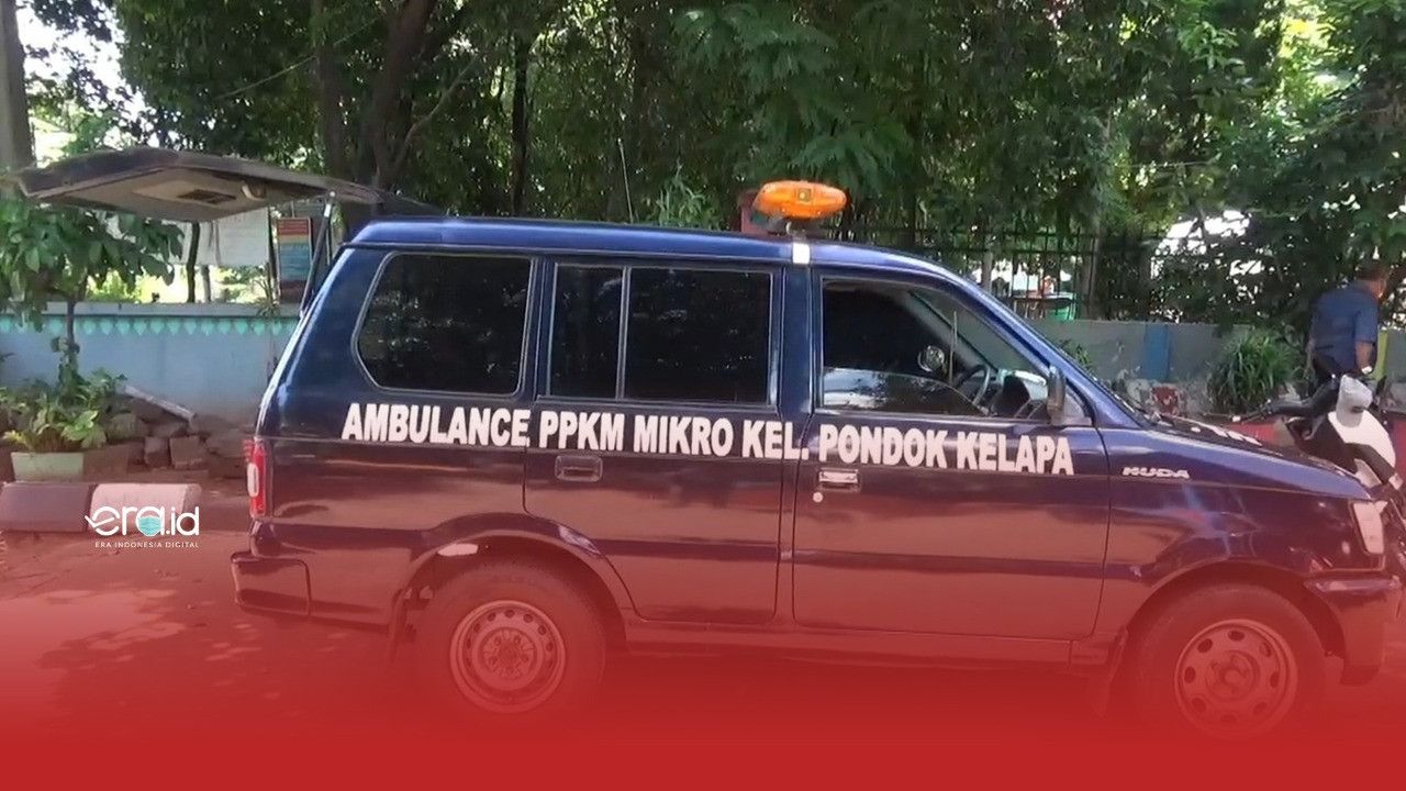 Mobil Dinas Kelurahan Pondok Kelapa Disulap Menjadi Mobil Ambulans