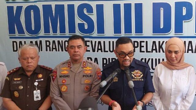 Heboh Seruan Bubarkan DPR, Ahmad Sahroni Murka: Orang Tolol Sedunia