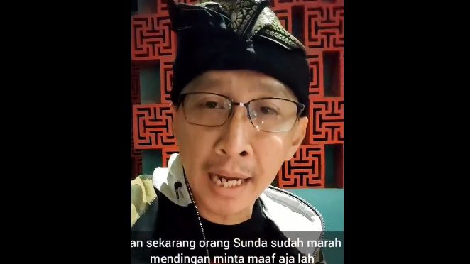 Viral Spanduk 'Arteria Dahlan Musuh Orang Sunda', Abu Janda: Arteria Minta Maaf Saja, Orang Sunda Jiwanya Besar!