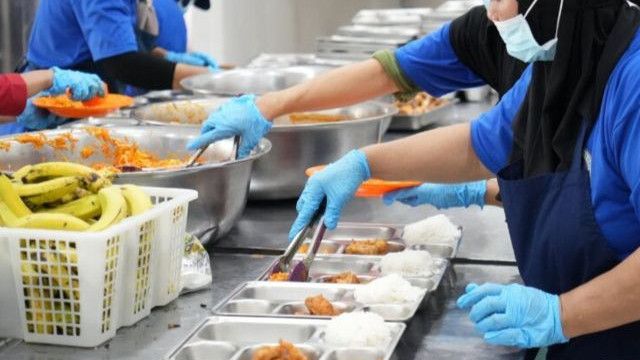 Habis Eks Pejabat BGN, Kini Kejagung Periksa Supplier Ompreng MBG