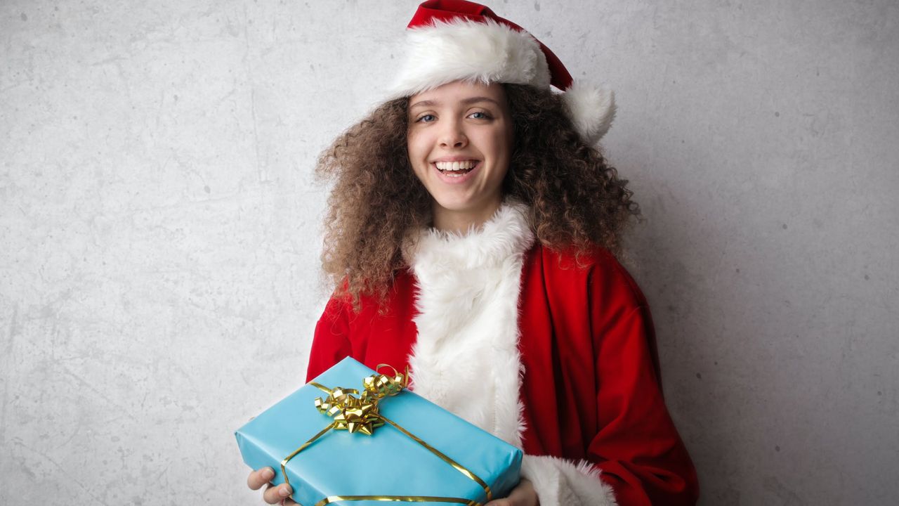 5 Cara Seru Merayakan Natal di Rumah Aja Bersama Keluarga