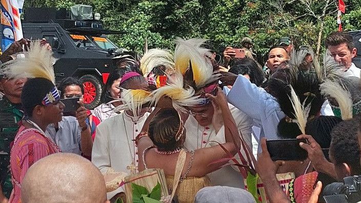 Duta Besar Vatikan Berkunjung ke Kampung Ayawasi Kabupaten Maybrat Papua