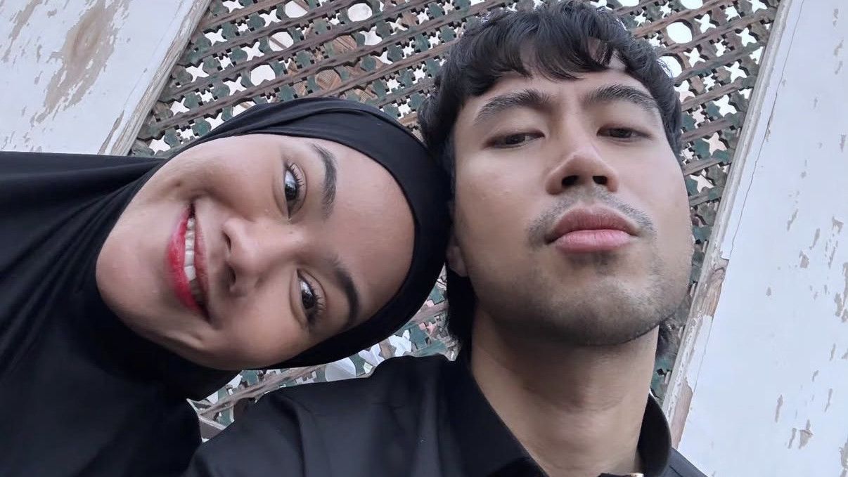 Vidi Aldiano Meninggal Dunia, Yura Yunita Bergegas Pulang dari Tanah Suci: Katanya Mau Haji Bareng