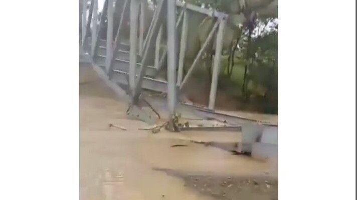 Belum Dipakai, Jembatan di Bone Sulsel Seharga Miliaran Sudah Ambruk Diterjang Banjir
