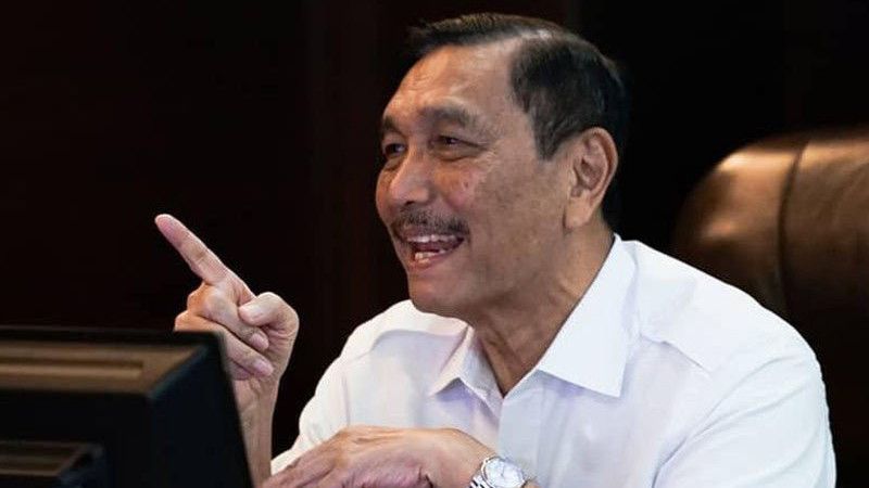 Luhut Minta Rakyat Santun Jangan Asal Kritik, Sebut Jokowi Tak Langgar Konstitusi