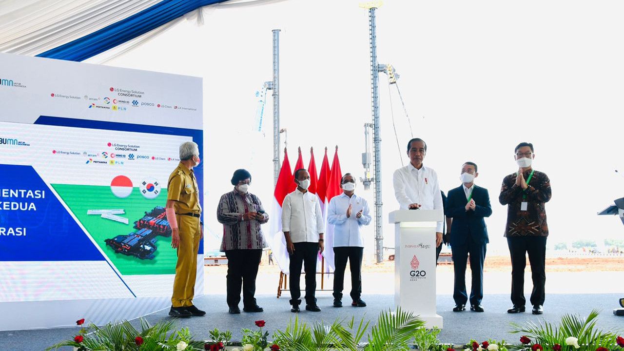 Jokowi Resmikan Pabrik Baterai Listrik Terbesar Asia Tenggara, Nilai Investasi Rp142 T dan Serap 20 Ribu Pekerja