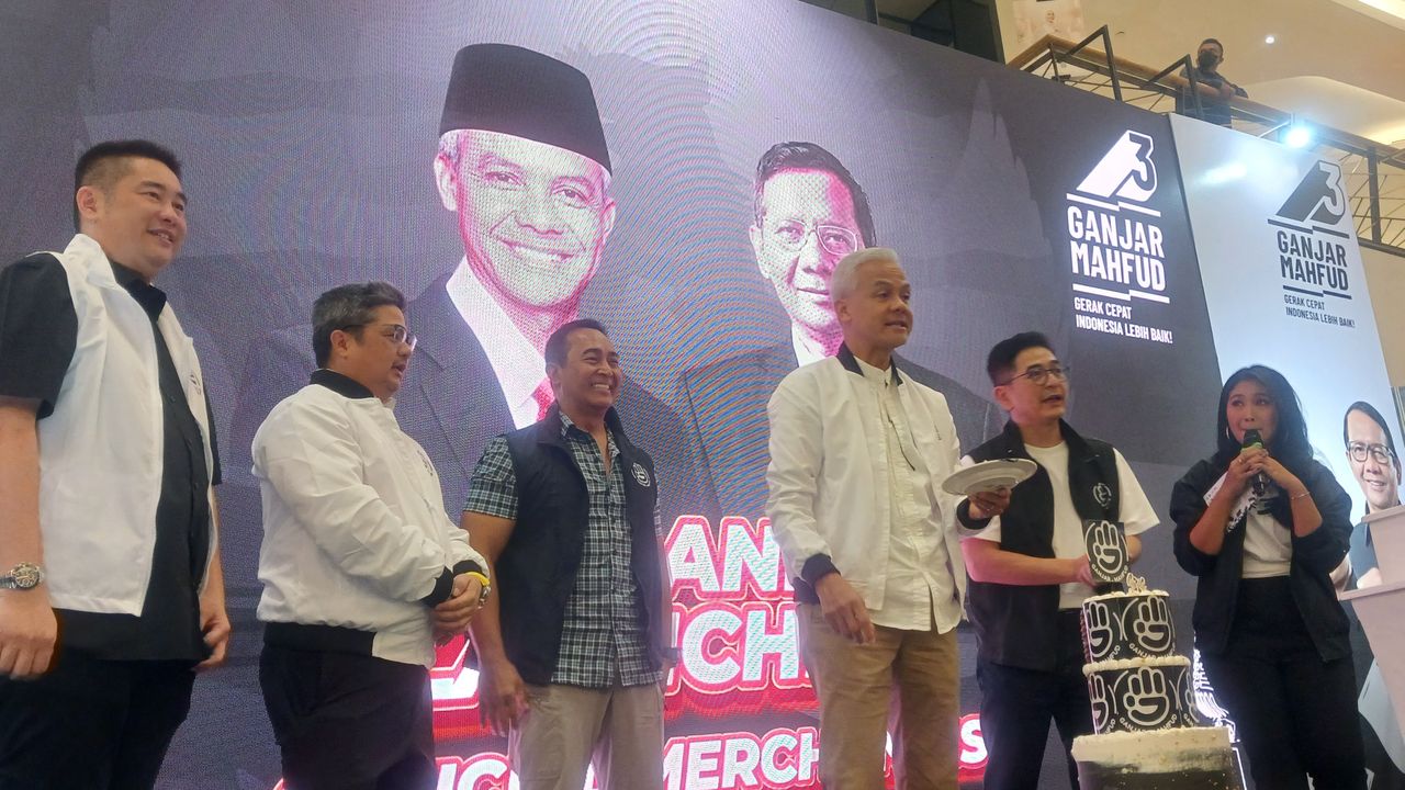 TPN Ganjar-Mahfud Buka Gerai Merchandise di FX Senayan, 100 Persen Untungnya untuk Dana Kampanye