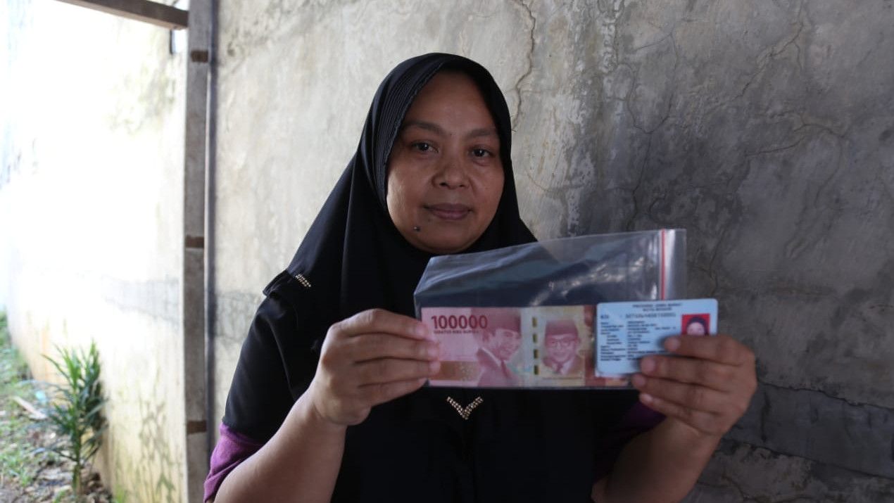 Anies Baswedan Bawa Kabar Baik! Pastikan Bansos Tunai untuk Warga Jakarta Ditransfer Besok