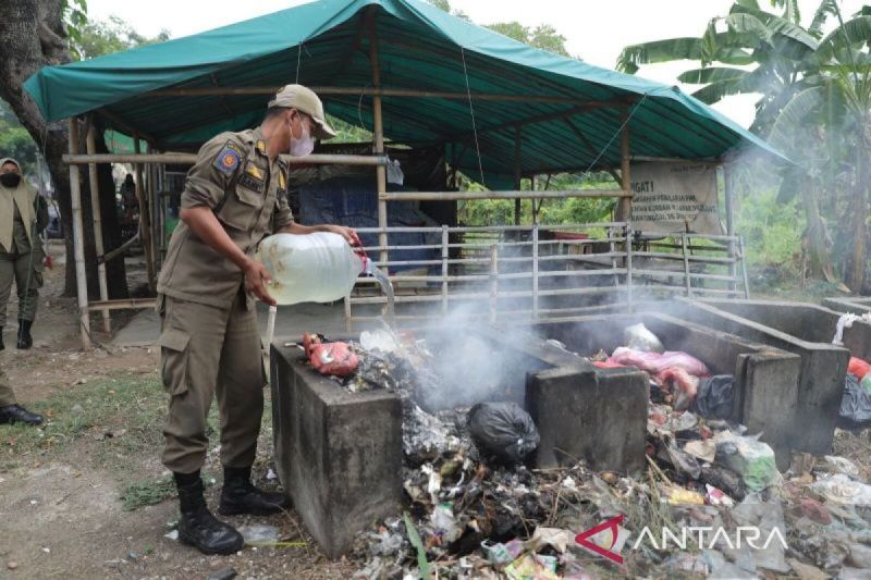 Warga DKI Bisa Lapor Pembakar Sampah Lewat Aplikasi JAKI, Denda Rp500 Ribu