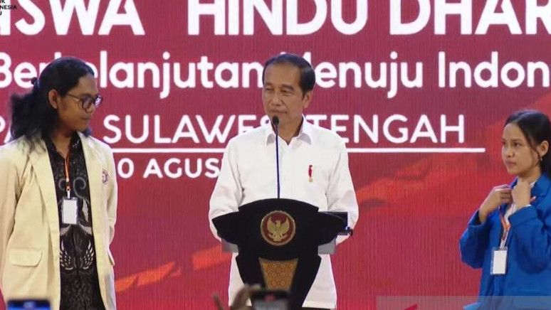 Diminta Mahasiswa untuk Jabat Presiden Tiga Periode, Jokowi: Itu Konstitusi Enggak Boleh!