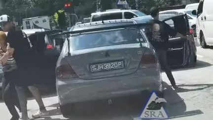 Sempat Kabur Saat Razia, Polisi Tangkap Pemuda Pemilik Samurai dan Narkoba