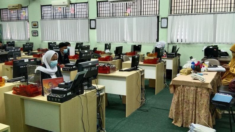 Klaster COVID-19 di Sekolah Bermunculan, Wagub DKI Tegaskan Jakarta Penuhi Syarat PTM 100 Persen: Masih Bisa Mengendalikan