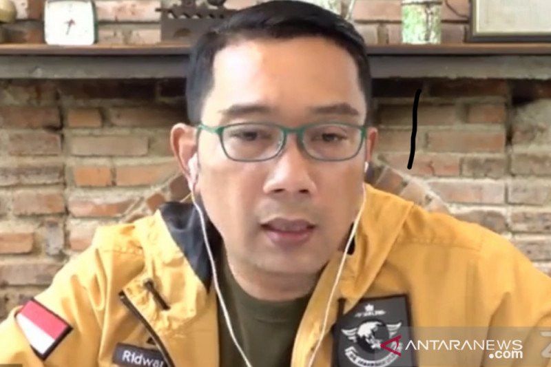 Ridwan Kamil Sediakan 'Apartemen' Peternakan Ayam Berbasis IT