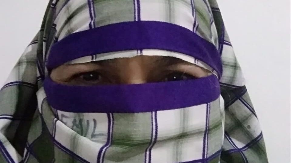 Keji! Tutup Muka Pakai Sarung, Pria Ini Lecehkan Perempuan dalam Masjid