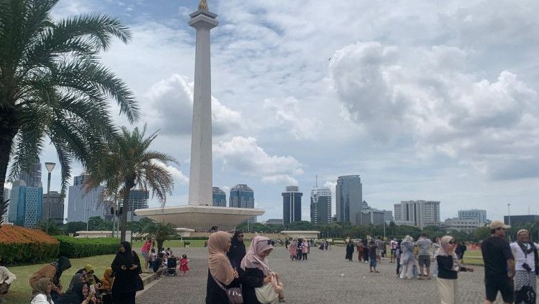 Cerita Warga Lebih Memilih Berlibur ke Monas Jakarta