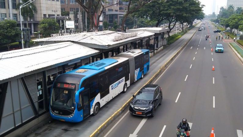 PPKM Level 3 di Jakarta, Anies Pangkas Kapasitas Angkutan Umum