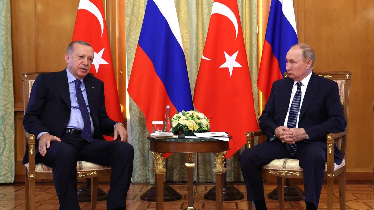Usai Ditolak AS Beli Pesawat F-16, Presiden Erdogan Pamer Kemesraan dengan Putin