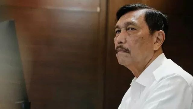 Kasus Omicron Terus Meningkat, Luhut: Kami Mohon untuk Menahan Diri Dulu ke Luar Negeri