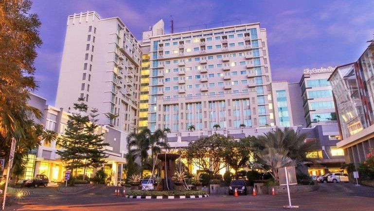 Bikin Macet, Cara Parkir Pengunjung Hotel Claro Makassar Dikeluhkan