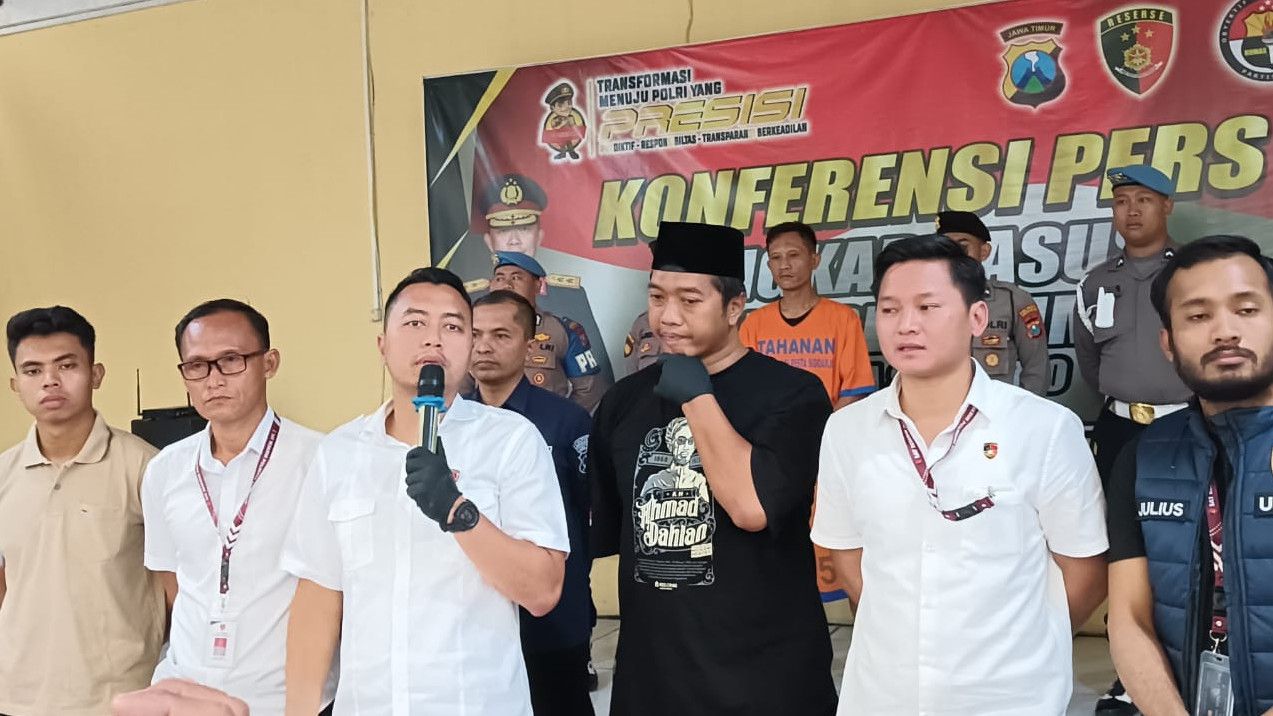 Sakit Hati Diselingkuhi, Pria di Sidoarjo Tikam Istrinya hingga Tewas Depan Minimarket