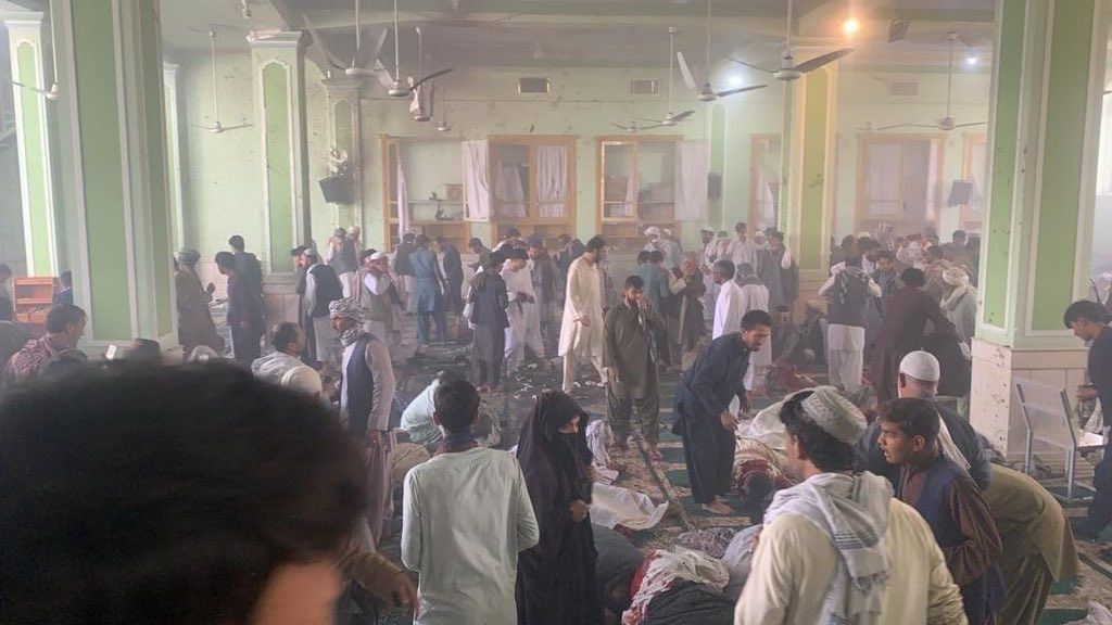 Bom Bunuh Diri Serang Jemaah Salat Jumat, Taliban: 33 Orang Tewas