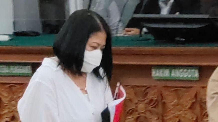 Penampakan Putri Candrwathi Jalani Sidang Perdana Kasus Pembunuhan Brigadir J