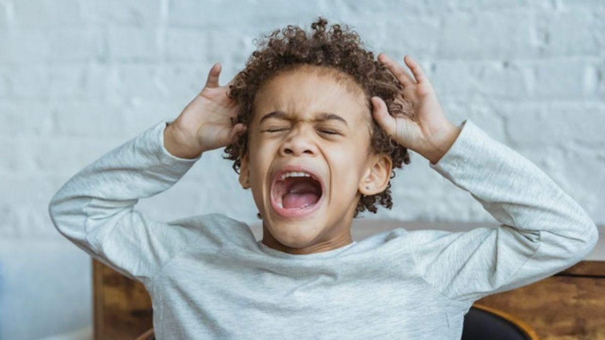 Kesalahan Orangtua saat Menangani Anak Tantrum yang Sering Terjadi