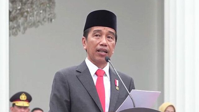 Sapa Prajurit TNI di Perbatasan, Jokowi: Kalau Belanja di Indonesia atau Malaysia?