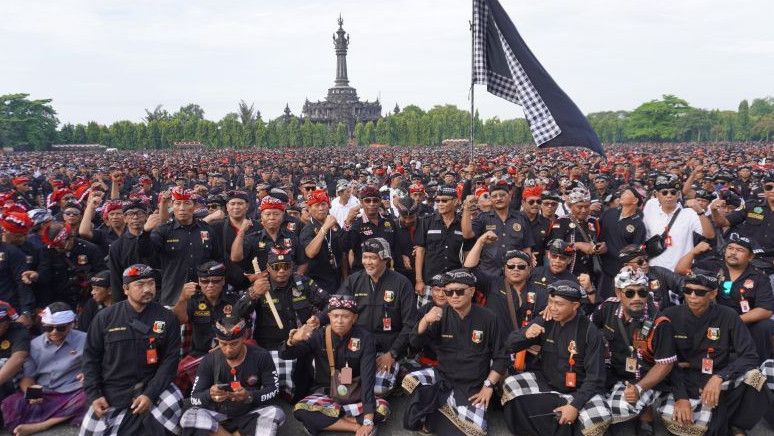 Ribuan Pecalang Bali Deklarasi Tolak Kehadiran Ormas di Pulau Dewata