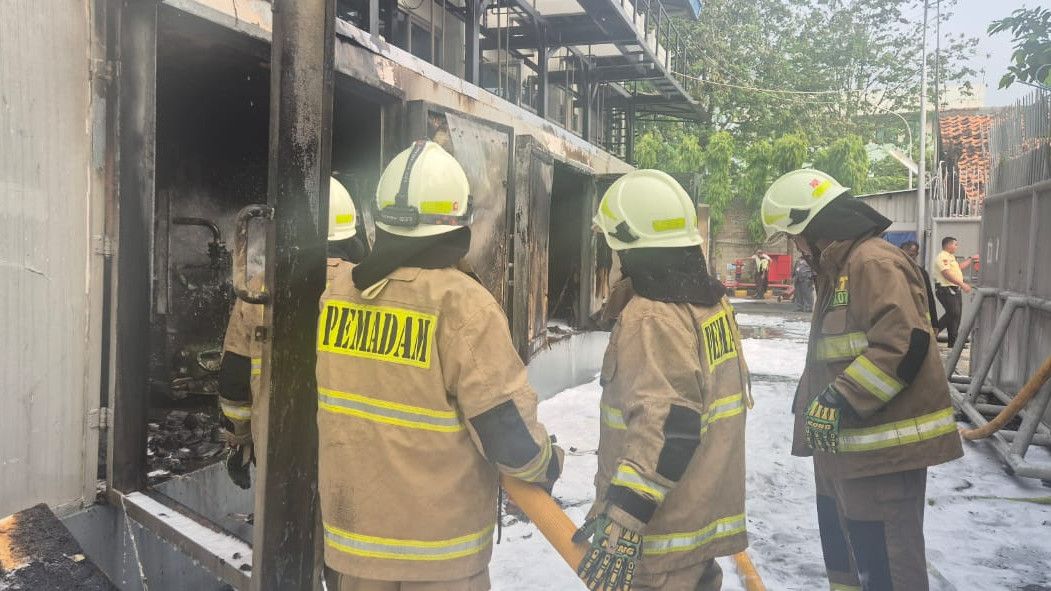 Pabrik HokBen di Jaktim Kebakaran, Kerugian Rp4 Miliar