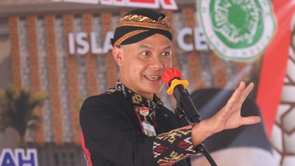 Momen Ganjar Pranowo Diteriaki Presiden oleh Ibu-ibu Saat Berkunjung ke Yogyakarta