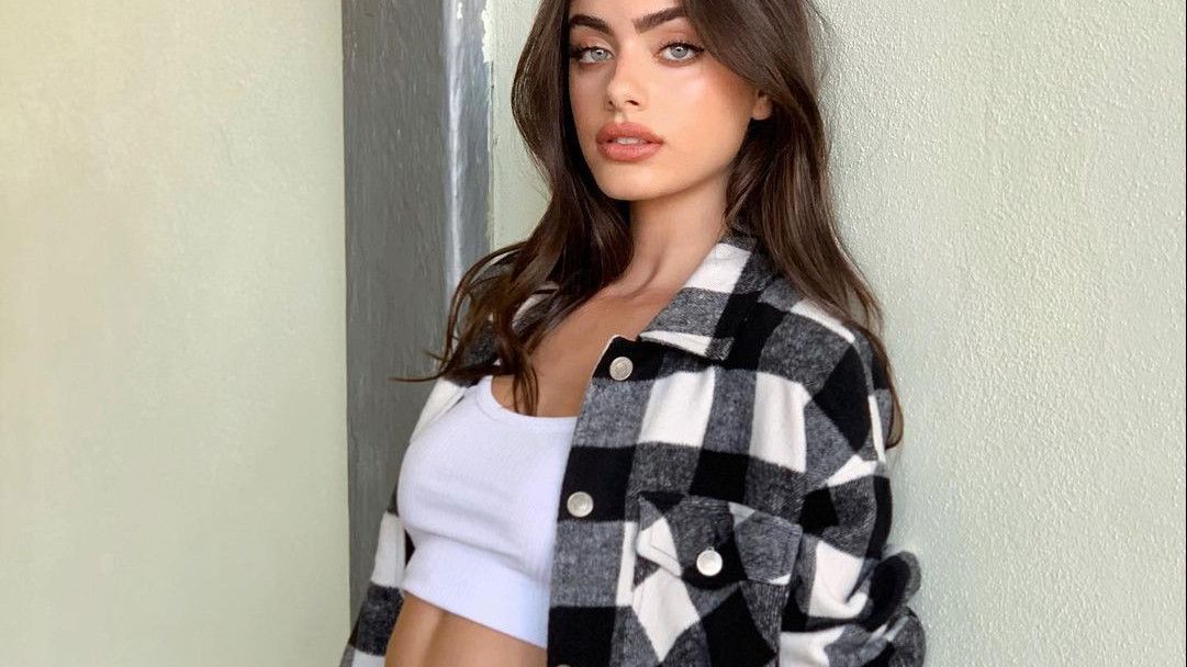 Usai Dinobatkan Jadi Wanita Tercantik di Dunia, Model Israel Ini Malah Banjir Komentar Jahat