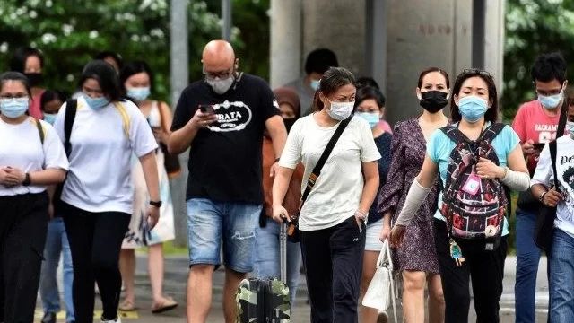Pekan Depan, Singapura Cabut Aturan Wajib Masker di Transportasi Umum