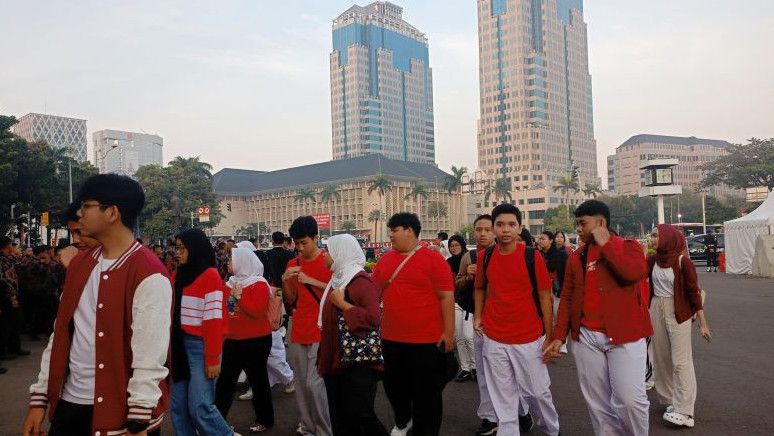 Pagi Ini, Warga Padati Kawasan Monas Meriahkan HUT ke-80 Kemerdekaan Republik Indonesia
