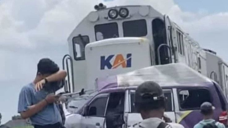 Sopir Ambulans di Kediri yang Baru Pulang Antar Jenazah Tersambar Kereta Api, Berujung Tewas