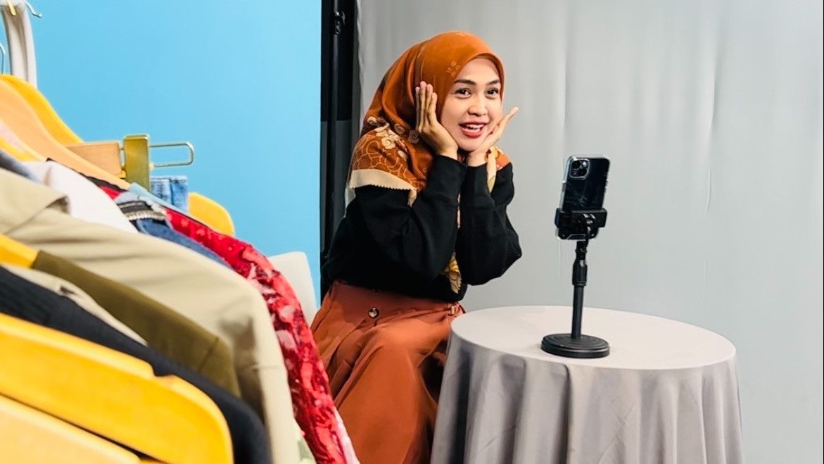 Manfaatkan Fitur E-Commerce, Ria Ricis Beri Tips saat Jualan Live agar Raup Cuan Banyak